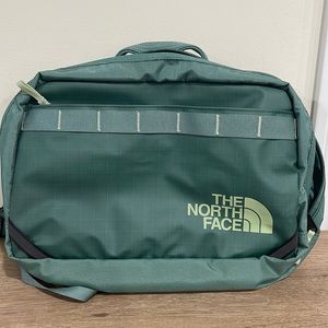 COPY - North face sling bag